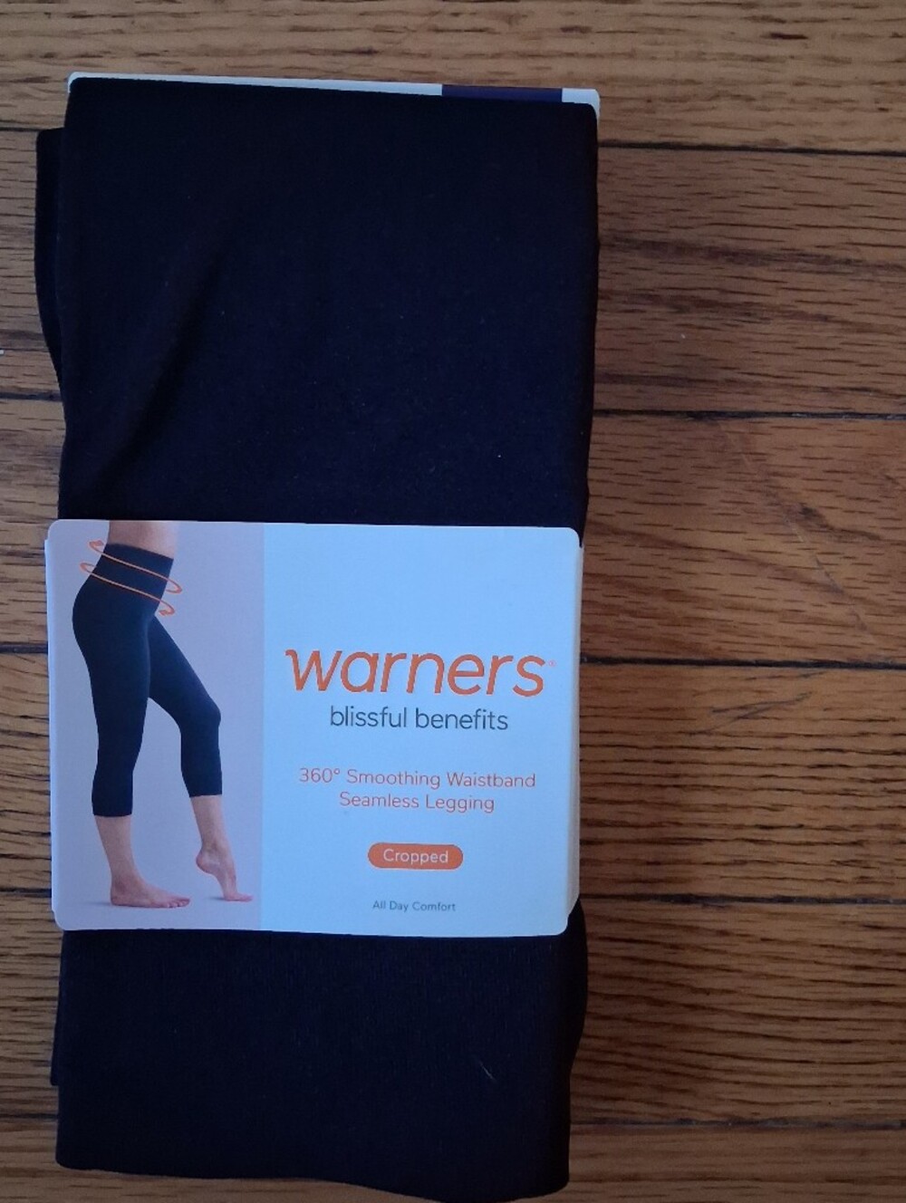 Warner's Blissful Benefits - 360 Smoothing Seamless Black Cropped XS Leggings